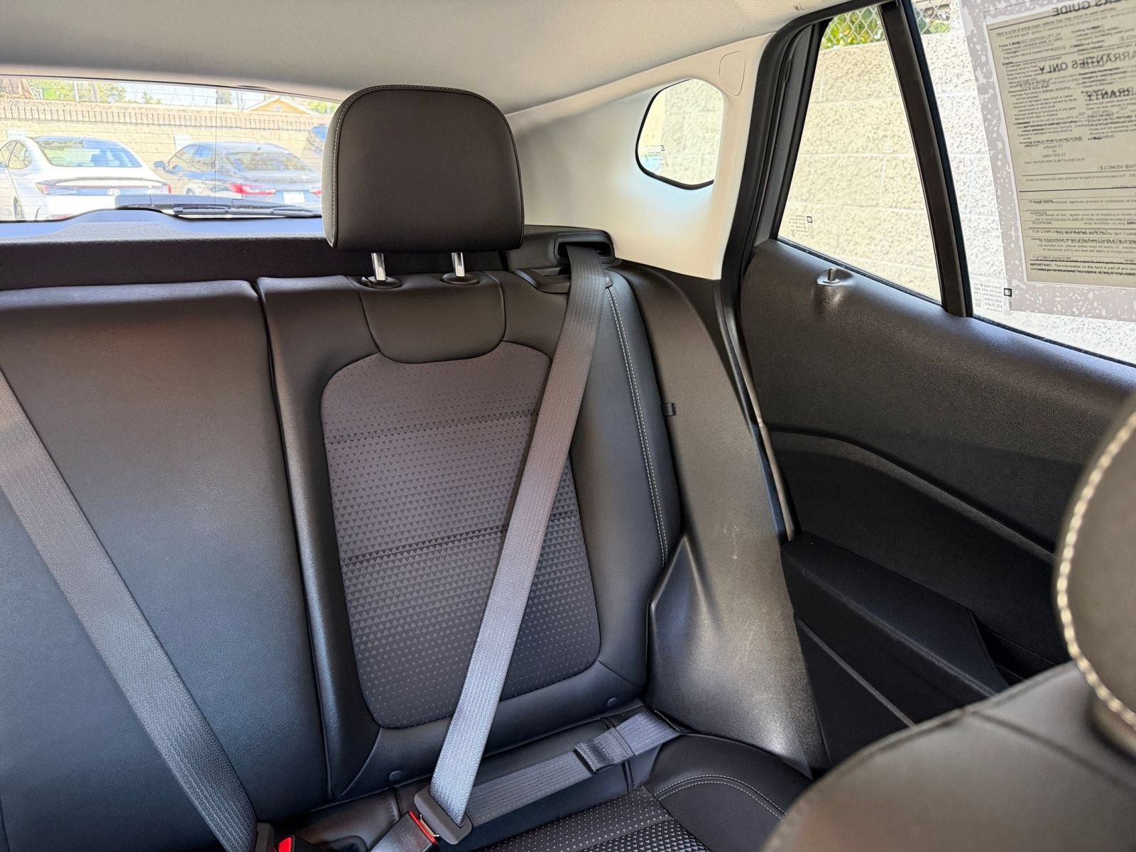 Used 2025 Chevrolet Trax LT w/ LT Convenience Package FWD image 35
