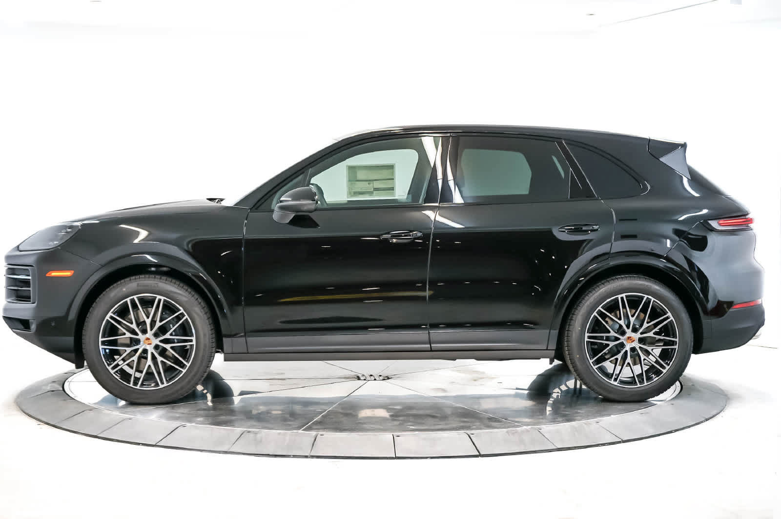 New 2026 Porsche Cayenne AWD/4WD image 2