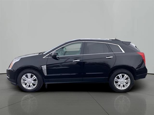 Used 2016 Cadillac SRX Luxury image 2
