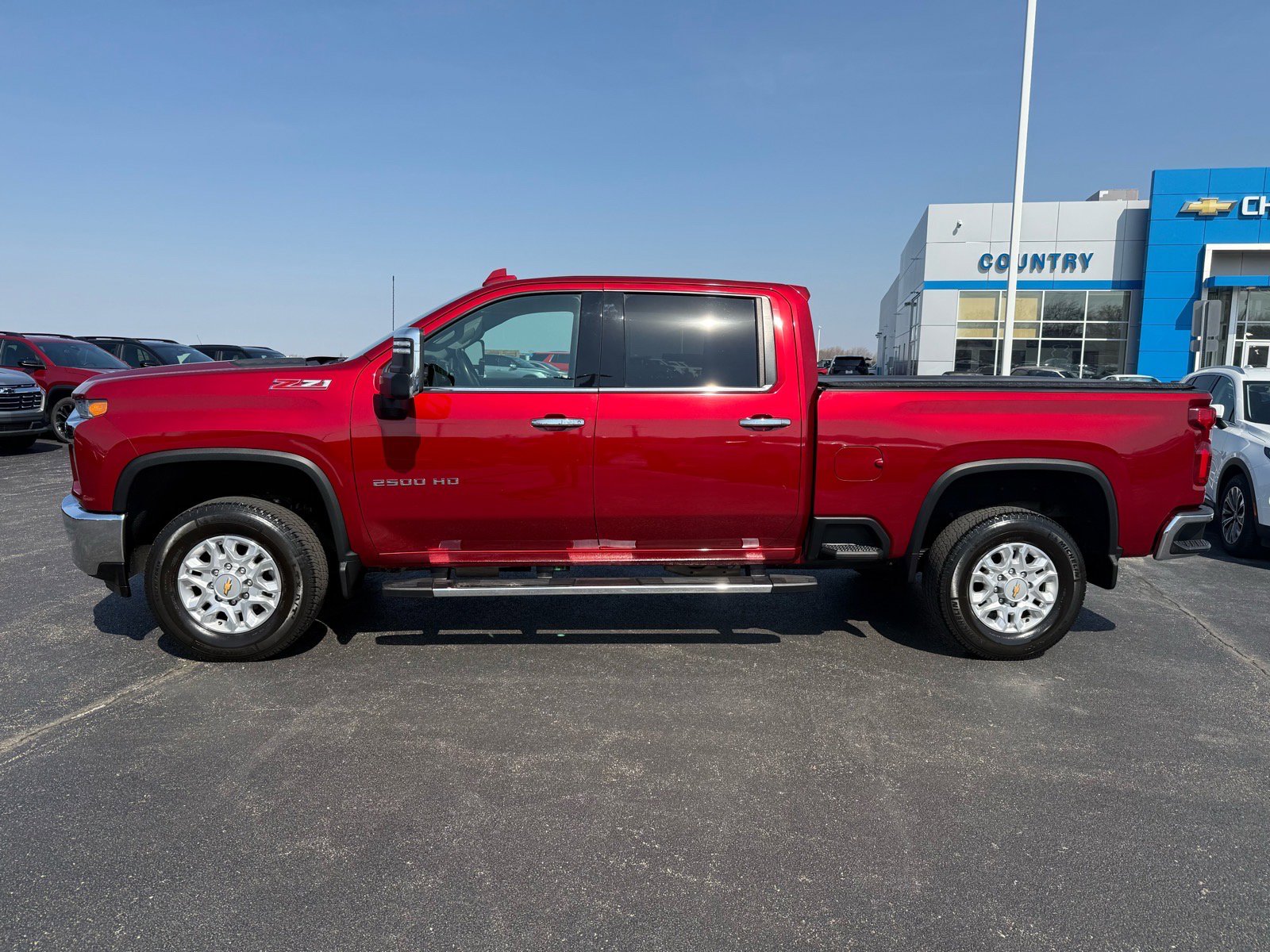 Used 2021 Chevrolet Silverado 2500 LTZ w/ LTZ Convenience Package AWD/4WD image 2