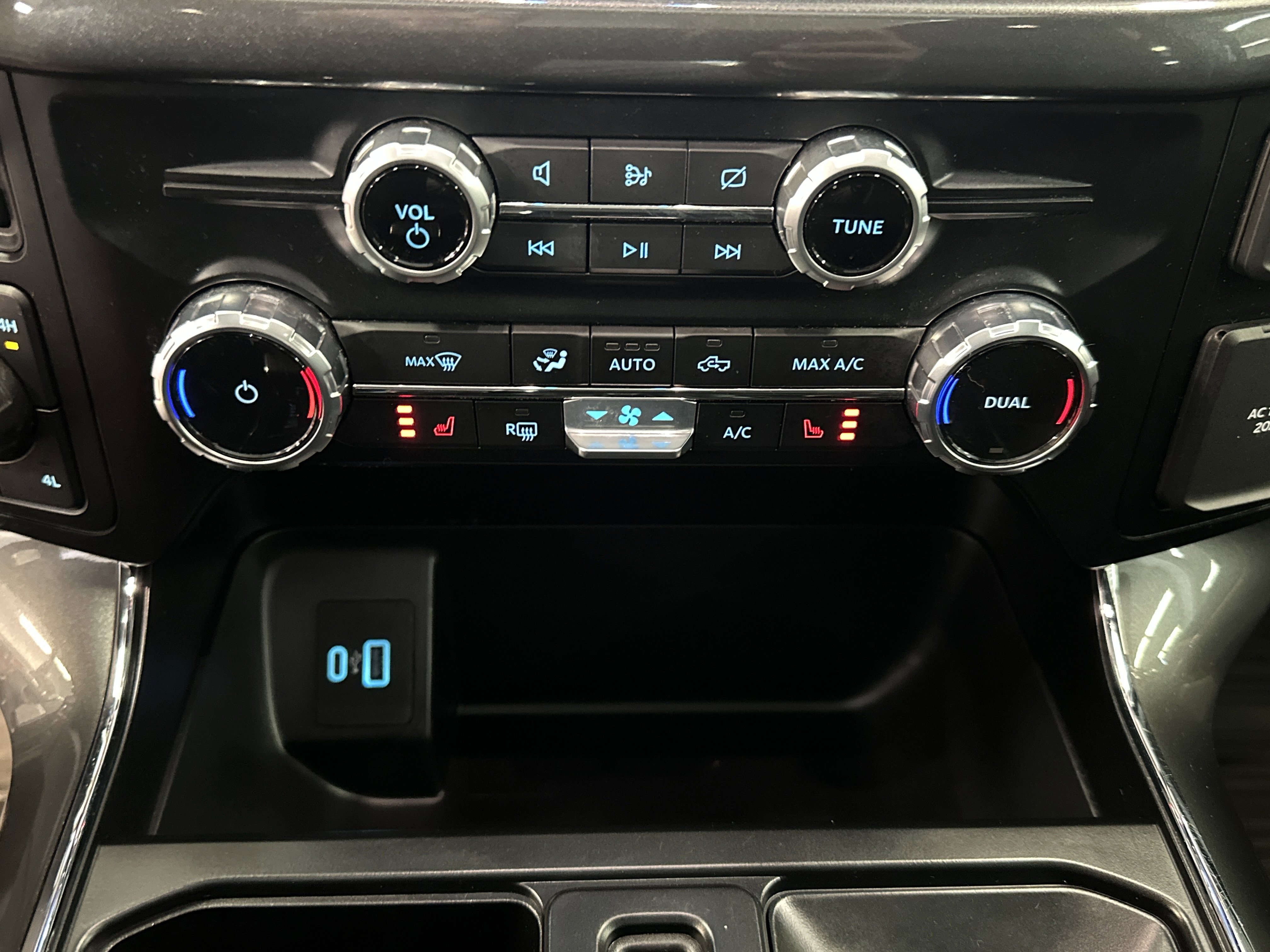 Used 2023 Ford F150 XLT w/ Equipment Group 302A High image 33