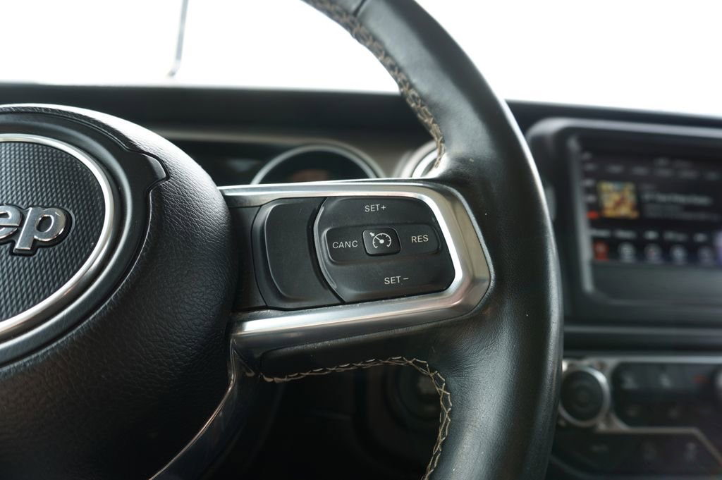 Used 2020 Jeep Wrangler Unlimited Rubicon w/ Cold Weather Group AWD/4WD image 22