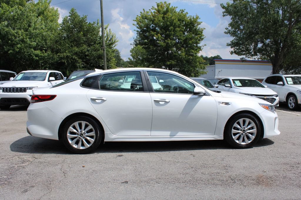 Used 2018 Kia Optima S FWD image 5