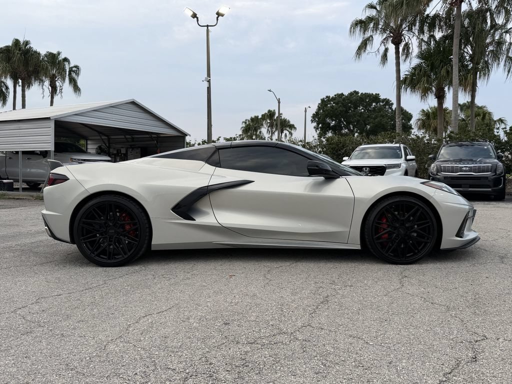 Used 2024 Chevrolet Corvette Stingray Premium Conv w/ Z51 Performance Package RWD image 4