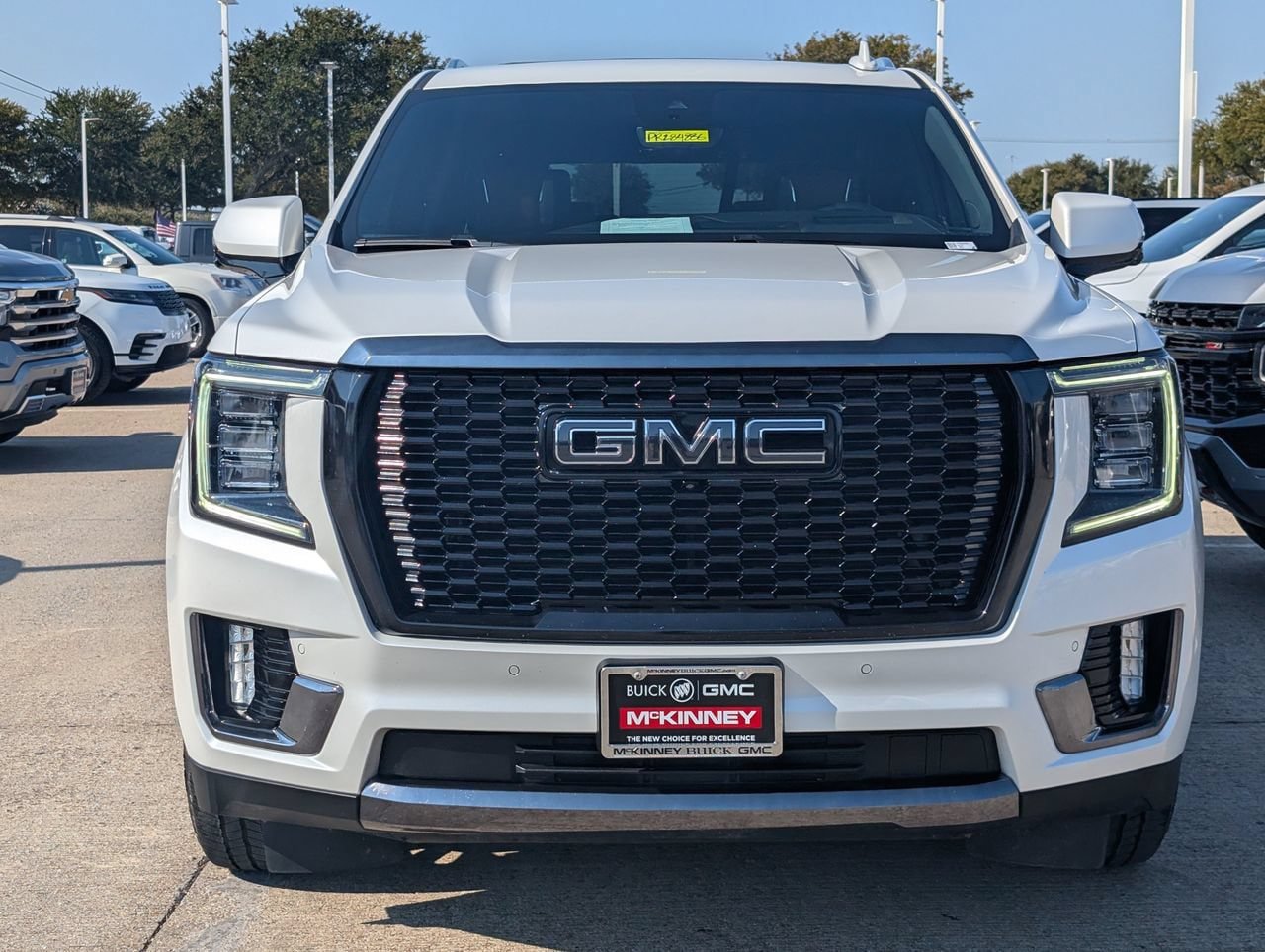 Used 2023 GMC Yukon Denali Ultimate AWD/4WD image 6