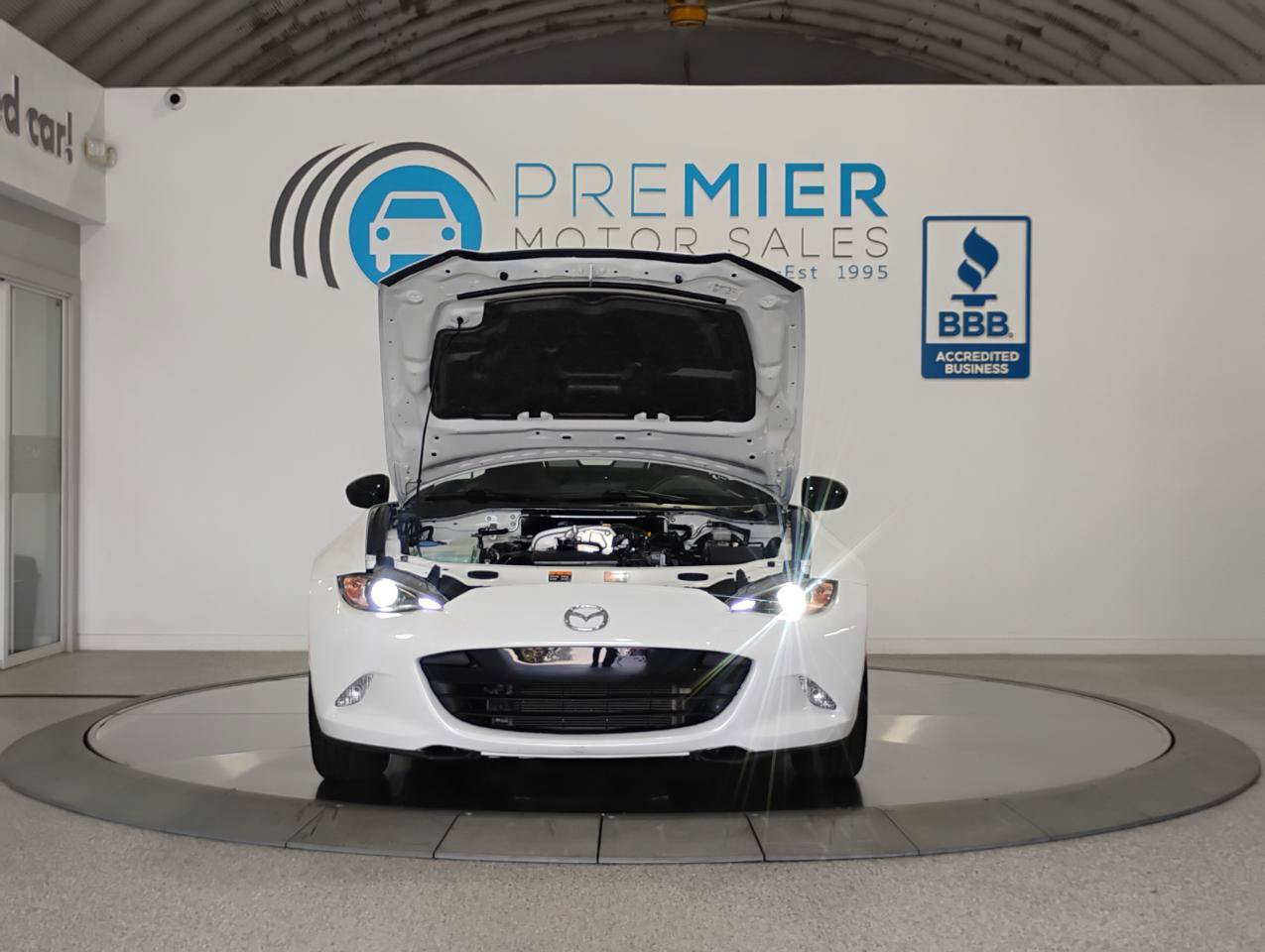 Used 2021 MAZDA MX-5 Miata Sport RWD image 4