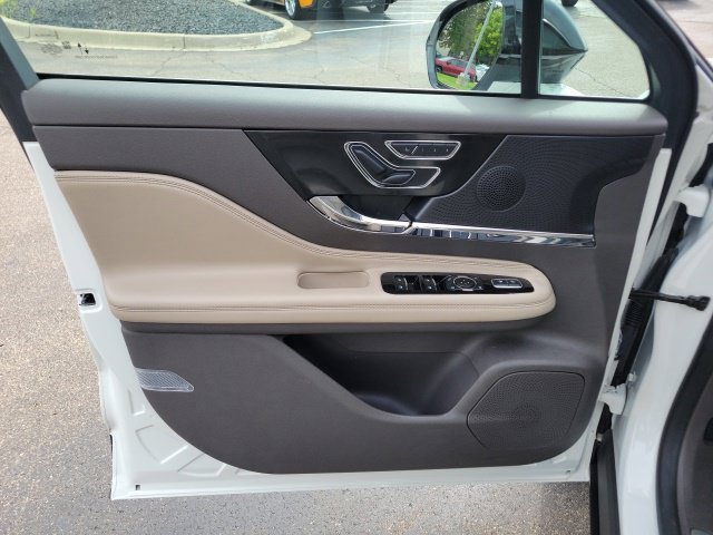 Certified 2024 Lincoln Corsair FWD image 19