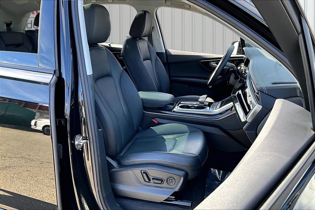 Used 2023 Audi Q7 3.0T Premium Plus w/ Premium Plus Package image 29