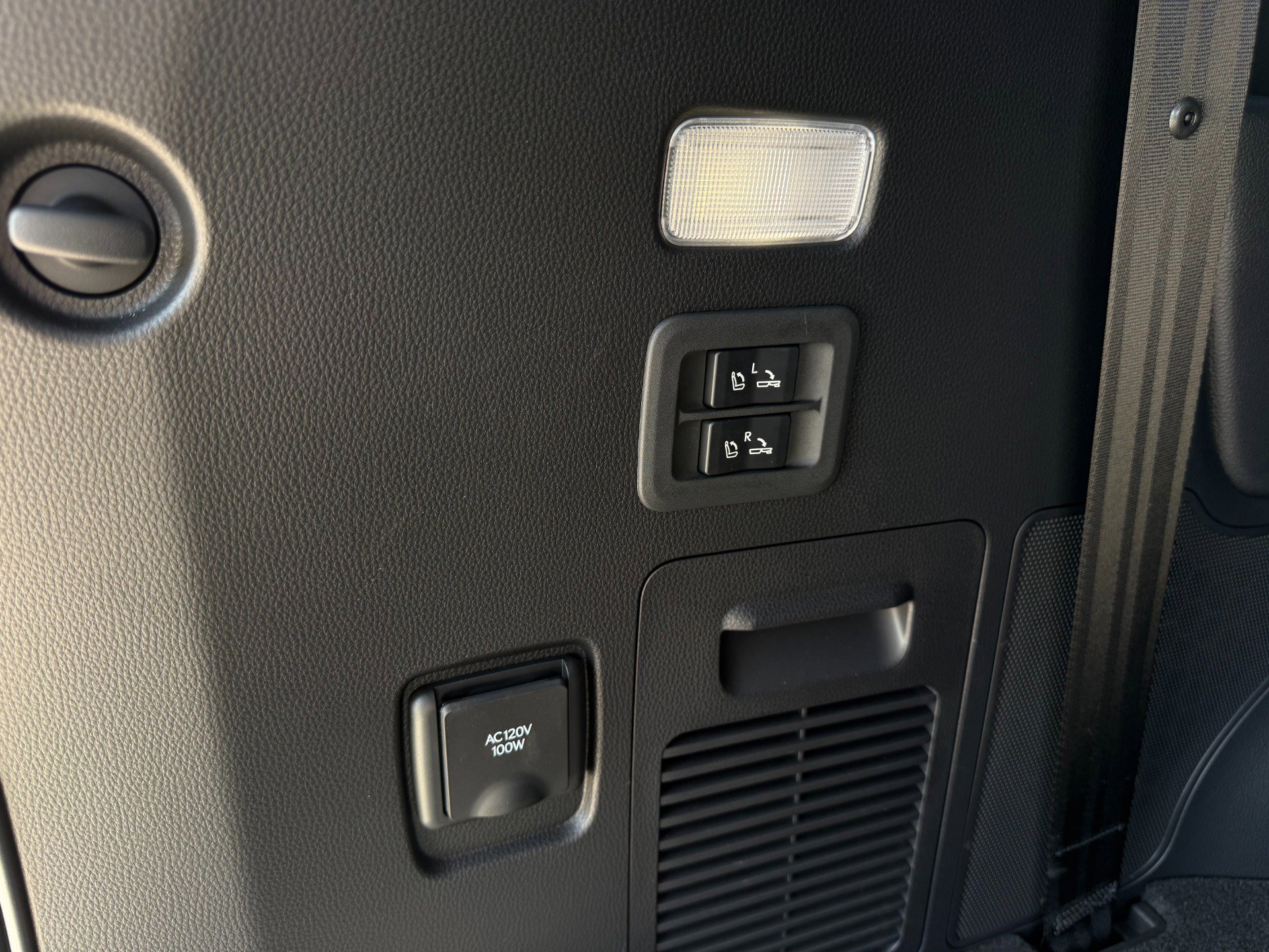 Used 2024 Lexus LX 600 F Sport image 64