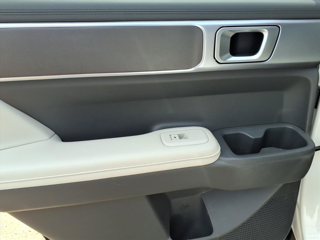 Used 2024 Hyundai Santa Fe SEL FWD image 10