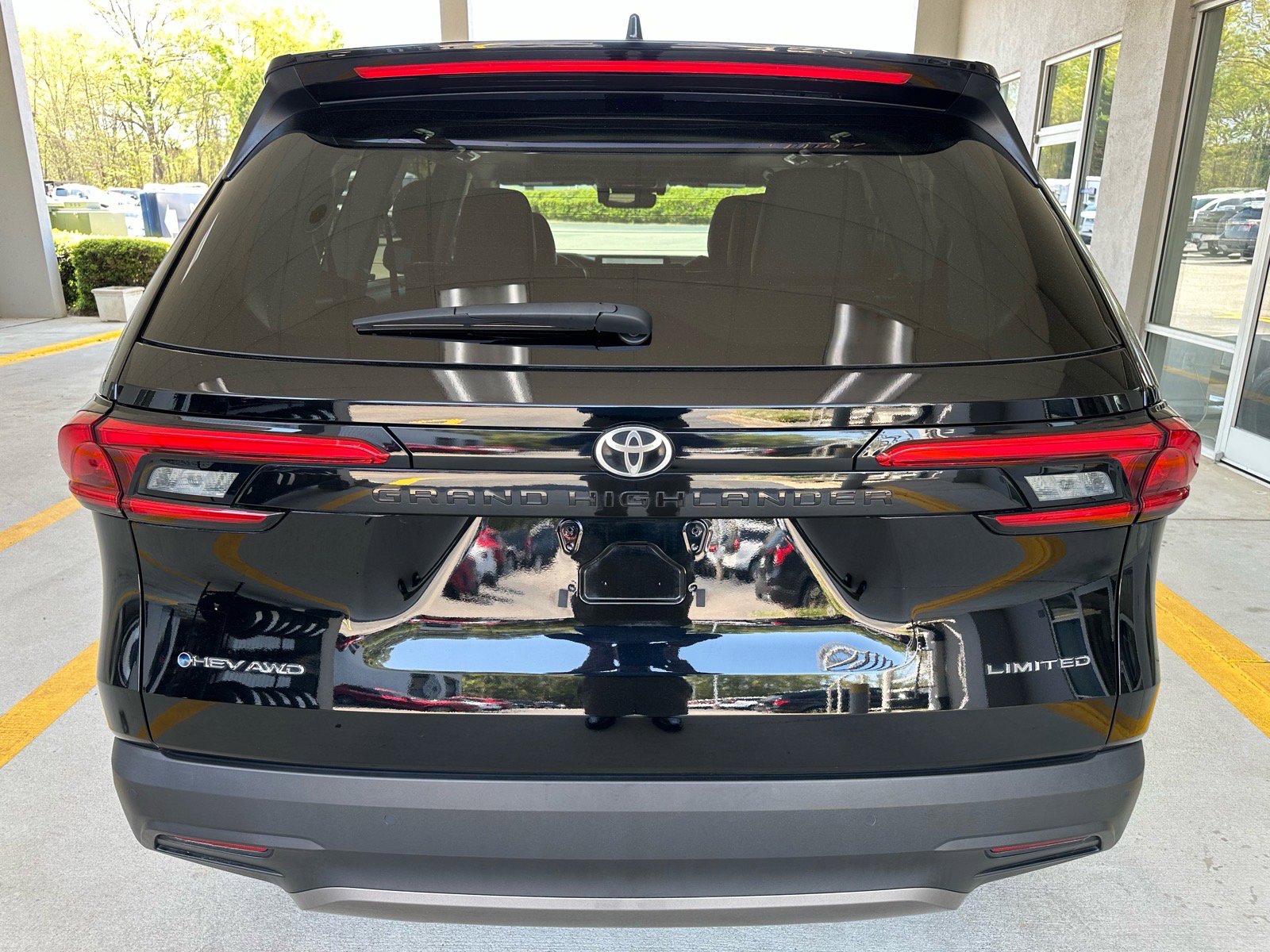 Used 2024 Toyota Grand Highlander Limited image 12