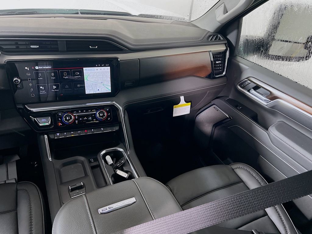 New 2026 GMC Sierra 2500 Denali w/ Denali Reserve Package image 18