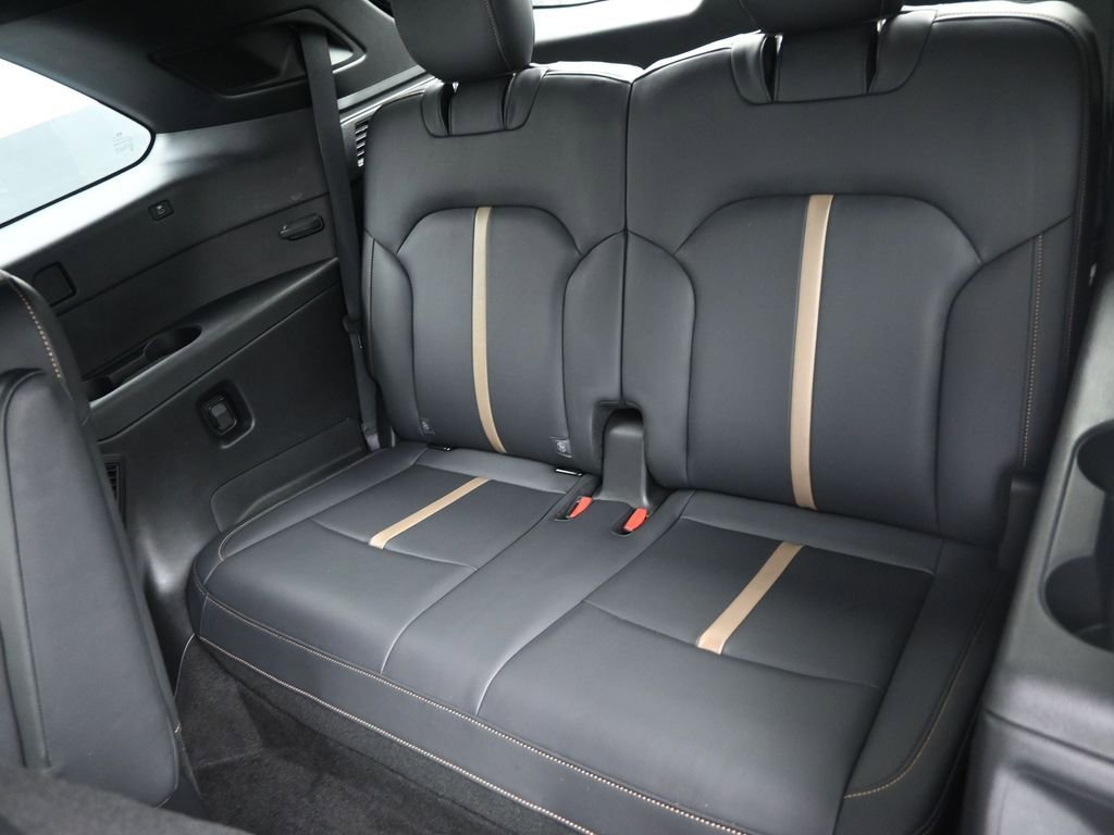 Used 2024 MAZDA CX-90 3.3 Turbo S w/ Premium Package image 12