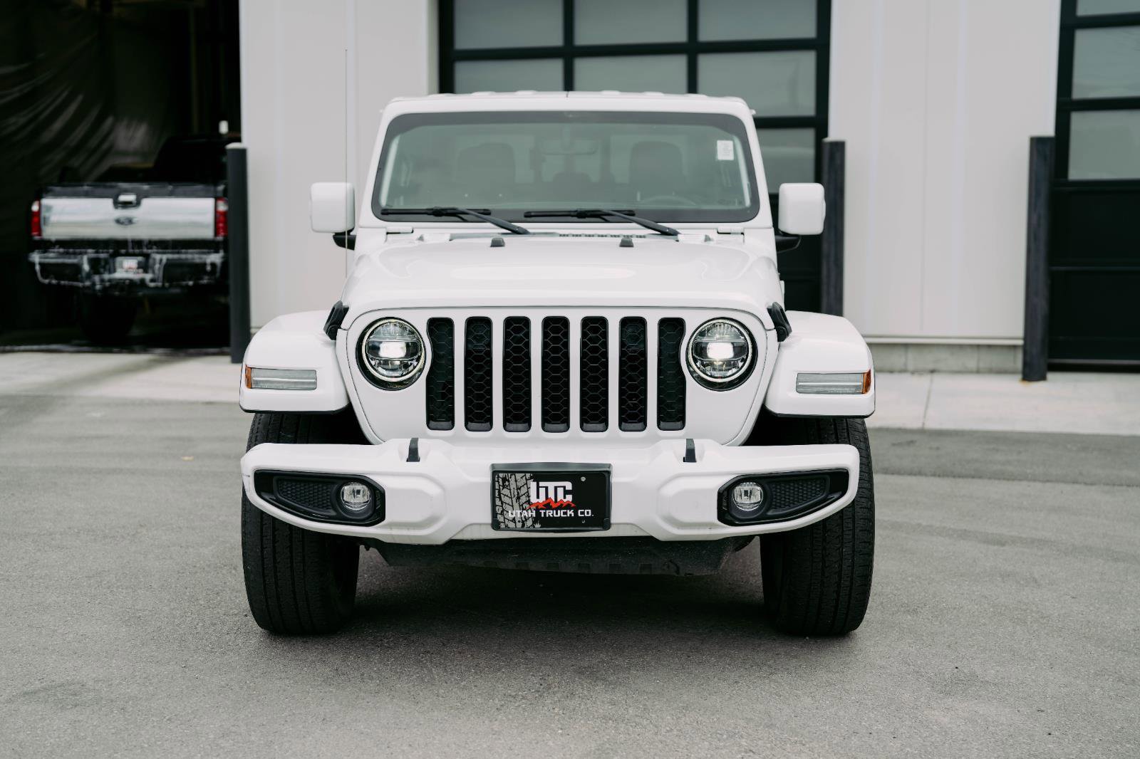 Used 2021 Jeep Gladiator Overland image 2