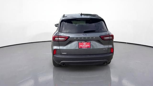 Used 2025 Ford Escape ST-Line Select AWD/4WD image 4
