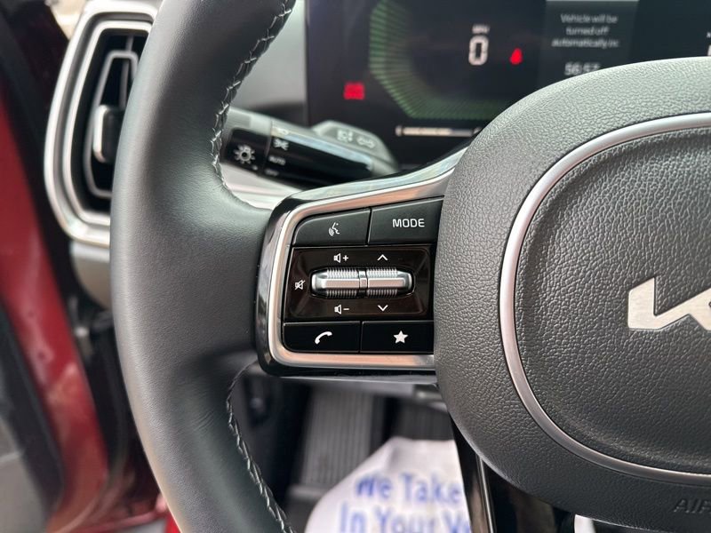 Used 2025 Kia Sorento S image 30