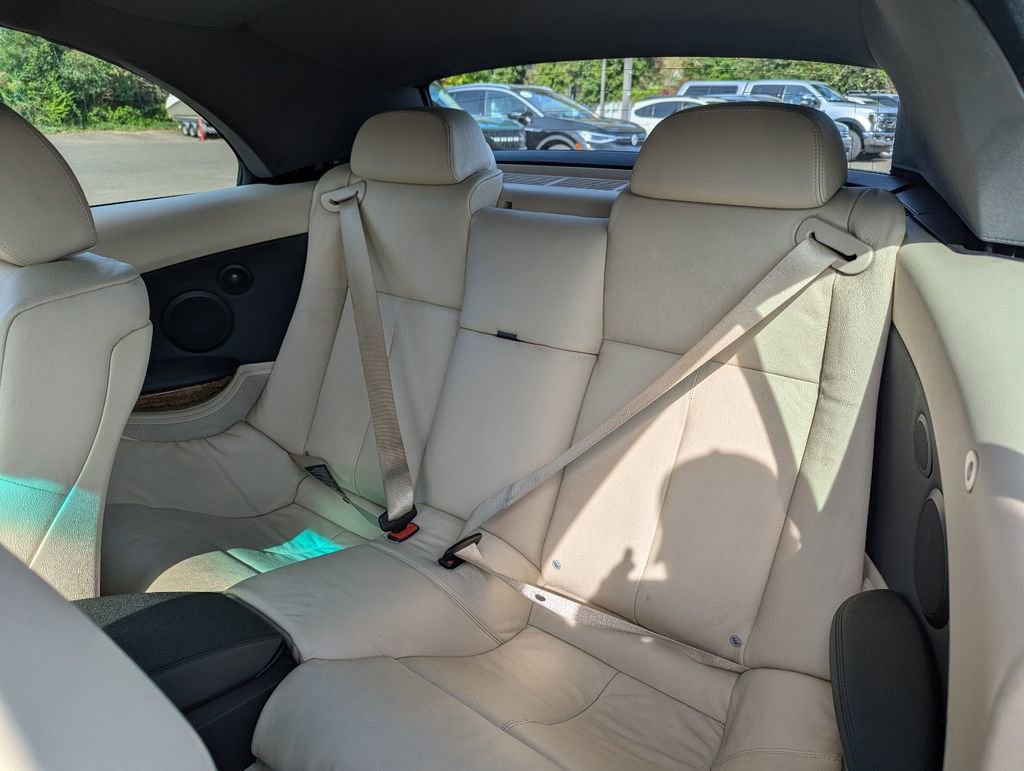Used 2007 BMW 650i Convertible image 22