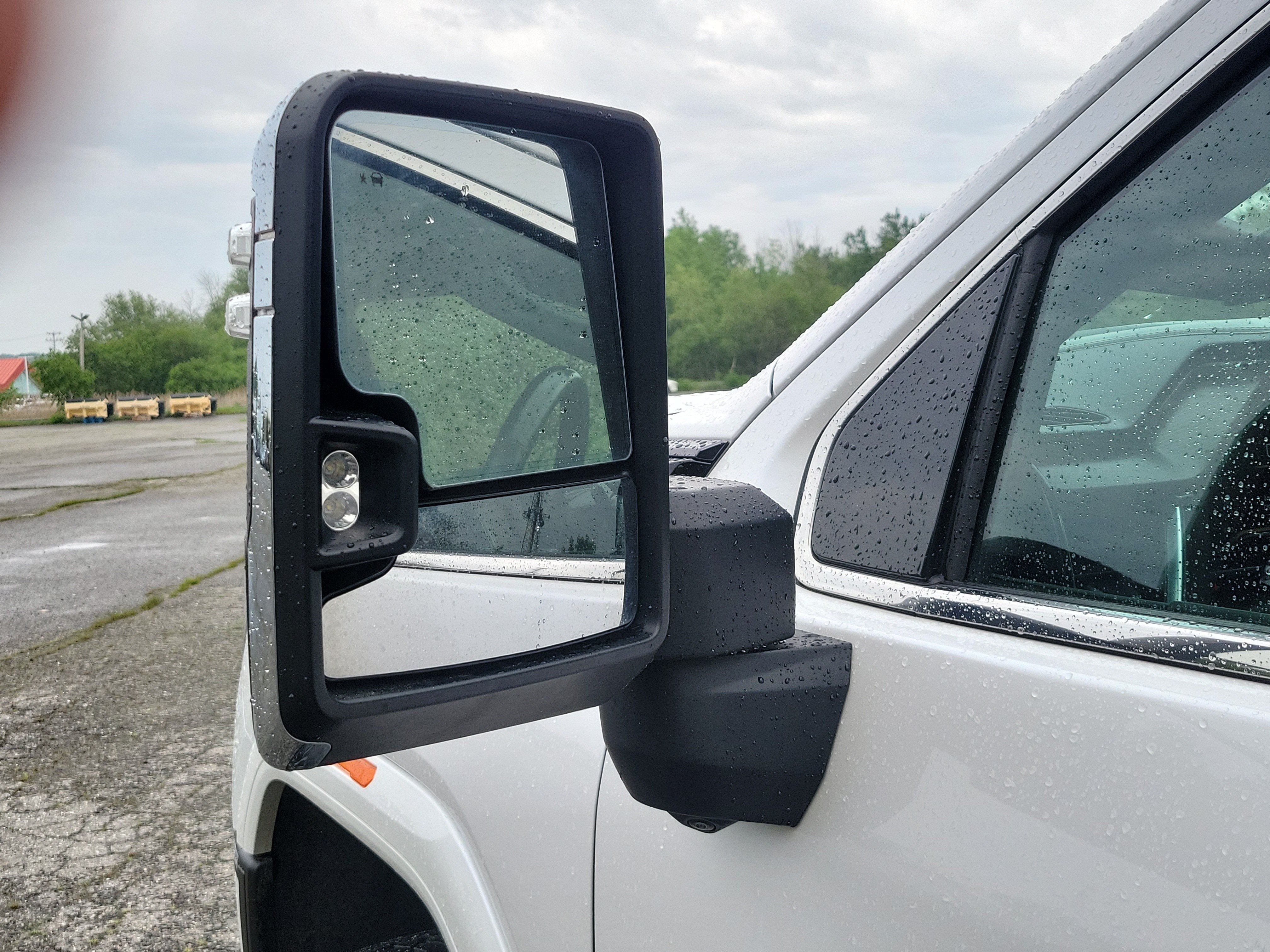 Used 2024 GMC Sierra 3500 Denali Ultimate AWD/4WD image 10