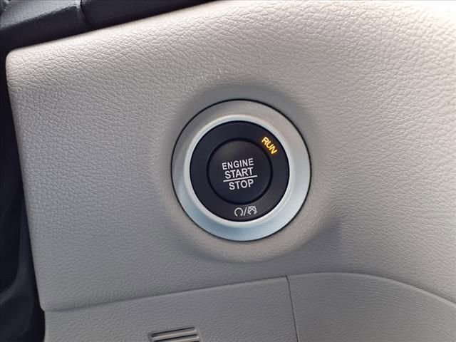 Used 2023 Chrysler Voyager LX image 25