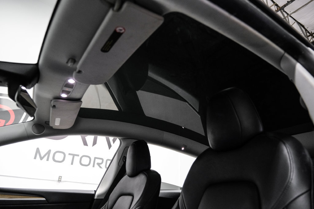 Used 2023 Tesla Model Y Long Range AWD/4WD image 5