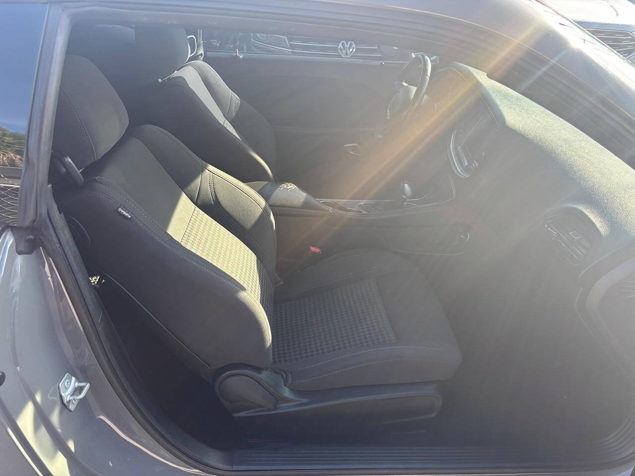 Used 2019 Dodge Challenger SXT RWD image 3