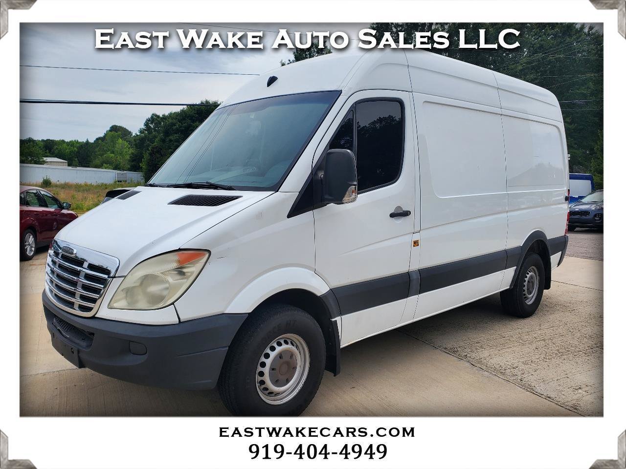 Used 2012 Freightliner Sprinter 2500 RWD image 1