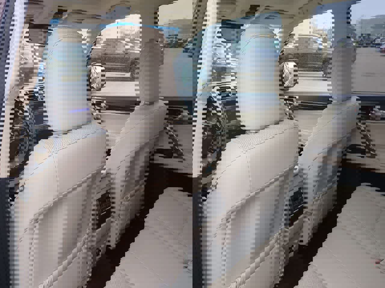 Used 2020 Lexus GX 460 Premium w/ Premium Package AWD/4WD image 17