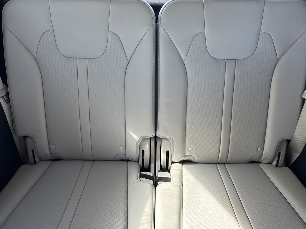Used 2023 Kia Sorento SX FWD image 17