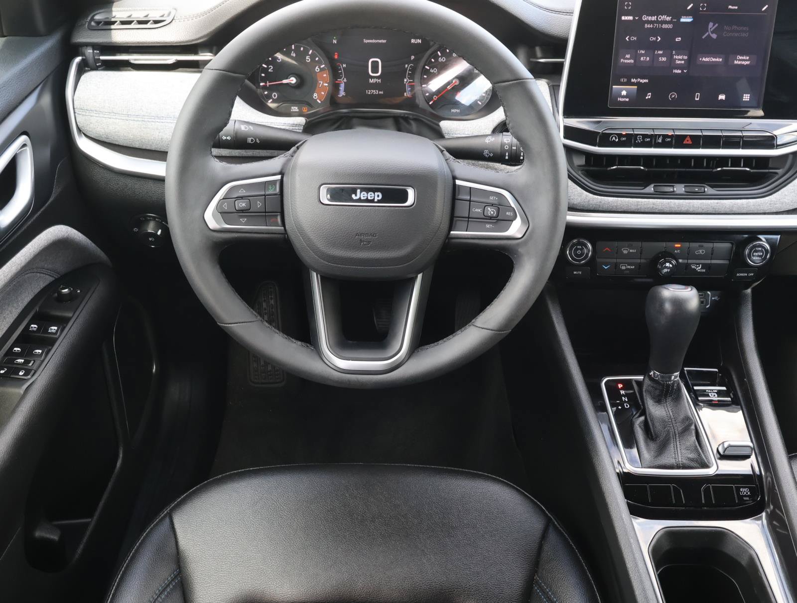 Used 2026 Jeep Compass Latitude AWD/4WD image 9