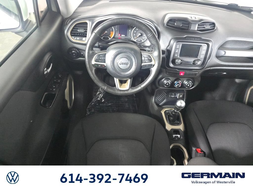 Used 2015 Jeep Renegade Latitude FWD image 15