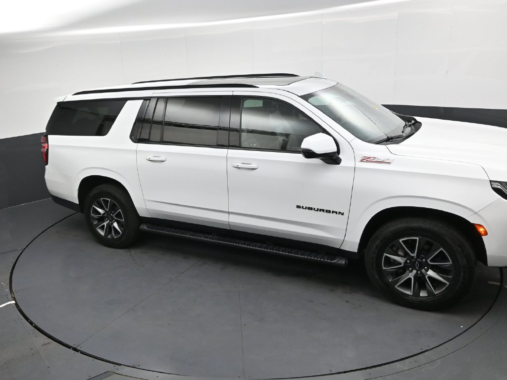 Used 2022 Chevrolet Suburban Z71 w/ Luxury Package AWD/4WD image 23