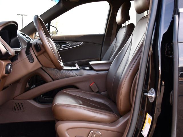 Used 2017 Lincoln MKX Reserve w/ Driver Assistance Package image 20