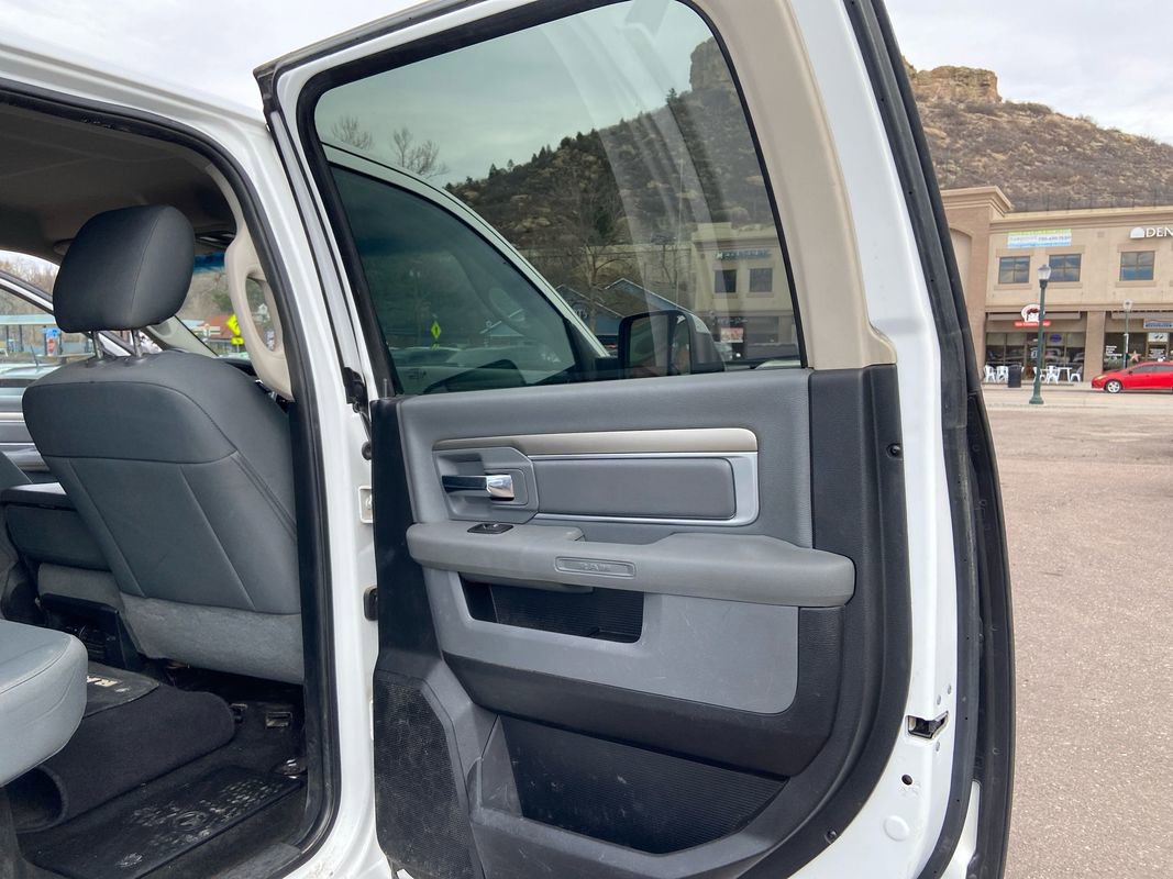 Used 2015 RAM 3500 SLT w/ Cold Weather Group AWD/4WD image 30