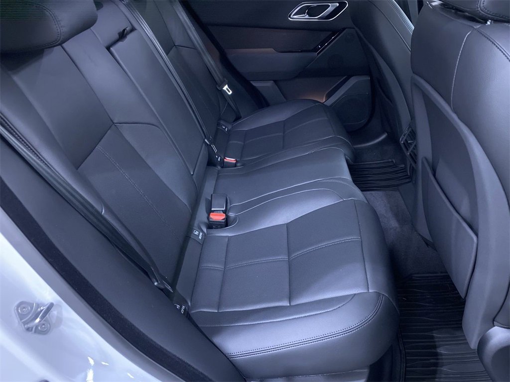 Used 2025 Land Rover Range Rover Velar Dynamic SE image 28