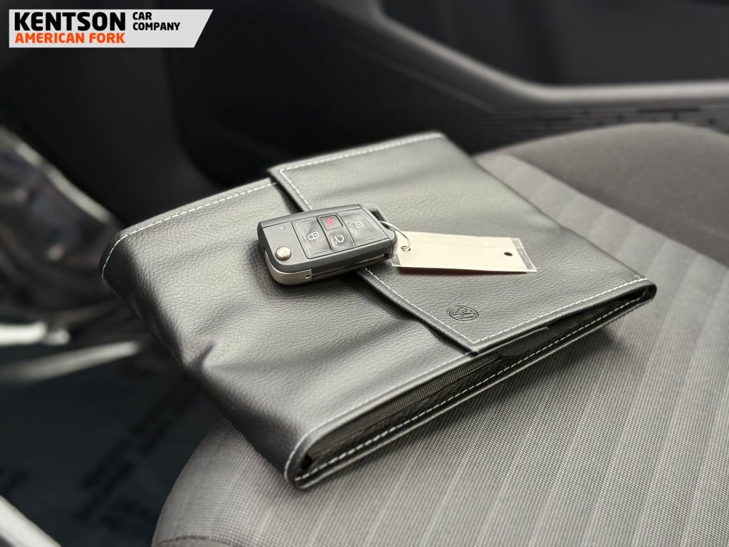 Used 2025 Volkswagen Jetta S image 39