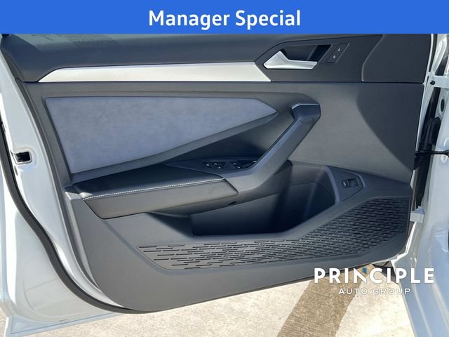 New 2026 Volkswagen Jetta SE FWD image 9