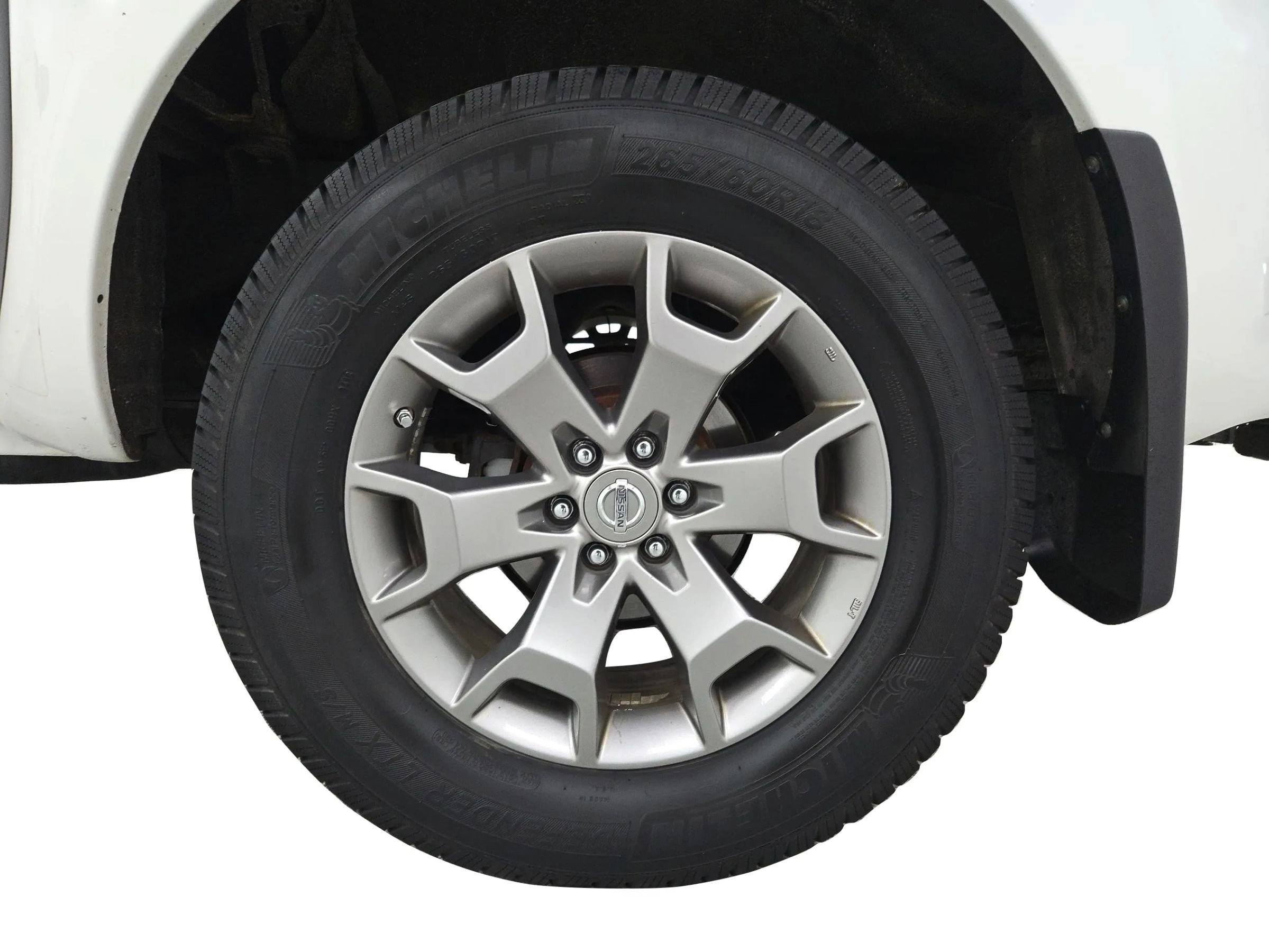 Used 2015 Nissan Frontier SL w/ Moonroof Package image 24