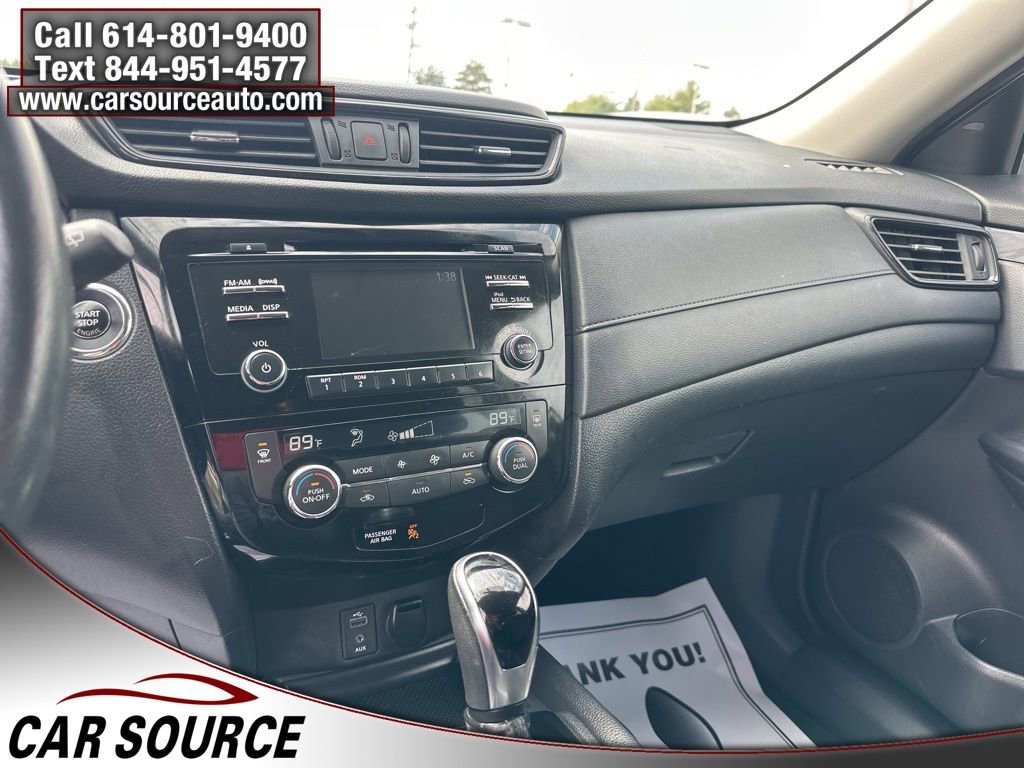 Used 2017 Nissan Rogue SV image 22