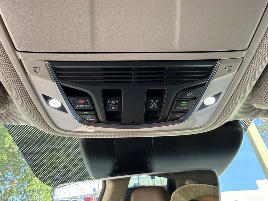 Used 2024 Acura RDX SH-AWD w/ Technology Package image 45