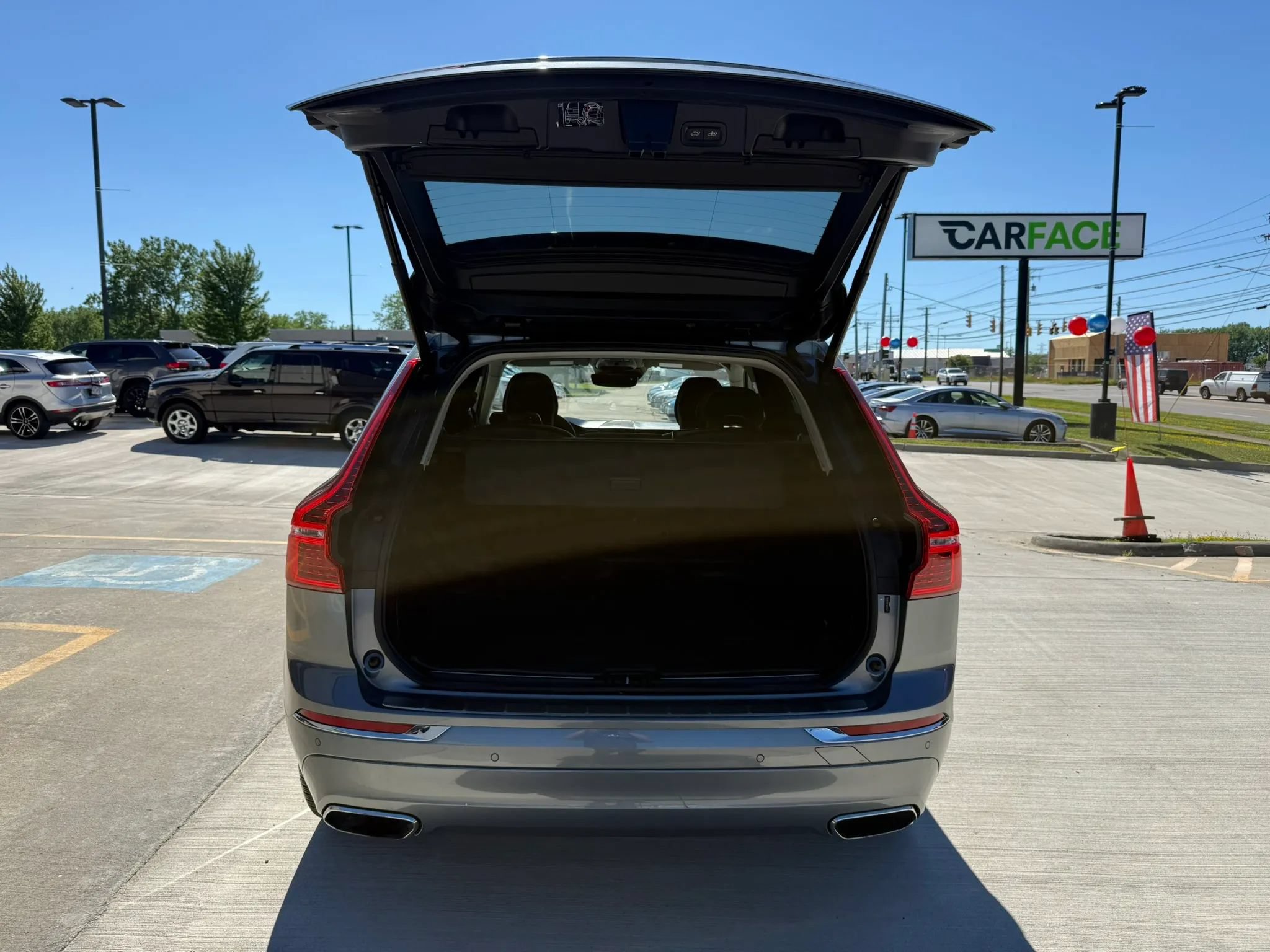 Used 2019 Volvo XC60 T6 Inscription w/ Protection Package Premier AWD/4WD image 13