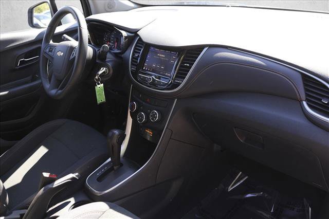 Used 2020 Chevrolet Trax LS w/ Tint and Cruise Package FWD image 27