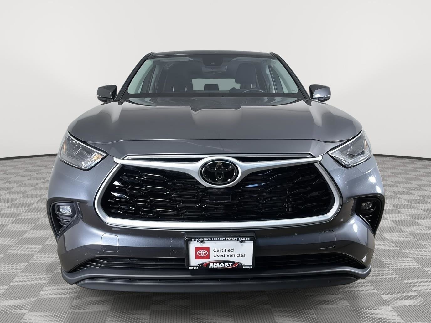 Used 2024 Toyota Highlander LE image 10