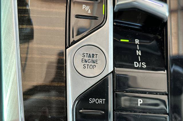 Used 2024 BMW X7 xDrive40i image 23