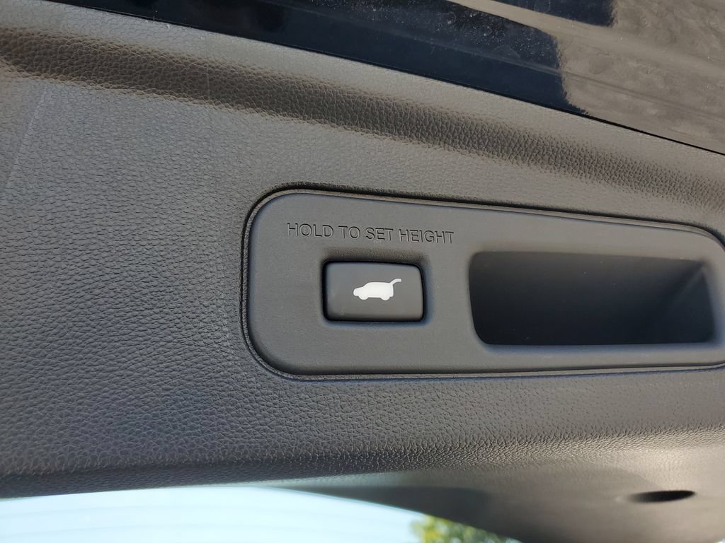 Certified 2026 Acura MDX w/ Technology Package FWD image 10