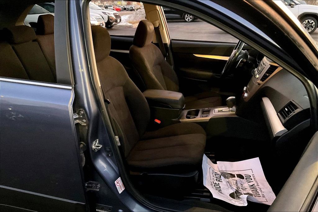 Used 2013 Subaru Outback 2.5i Premium image 7
