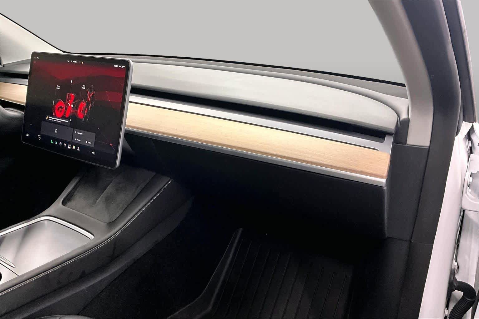 Used 2023 Tesla Model Y Performance AWD/4WD image 18