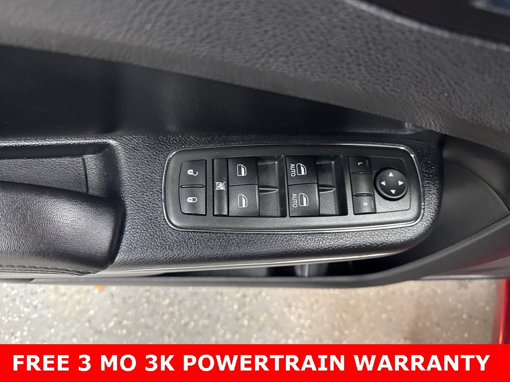 Used 2013 Chrysler 300 Touring w/ Driver Convenience Group image 7