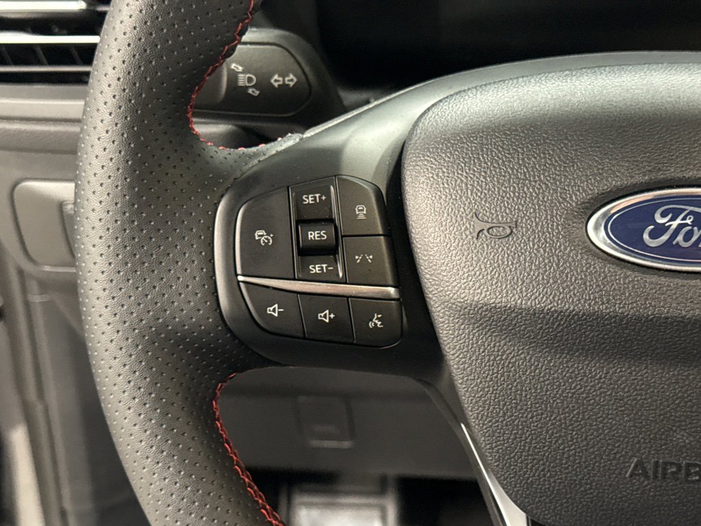 Used 2025 Ford Escape ST-Line w/ Tech Pack #1 image 14