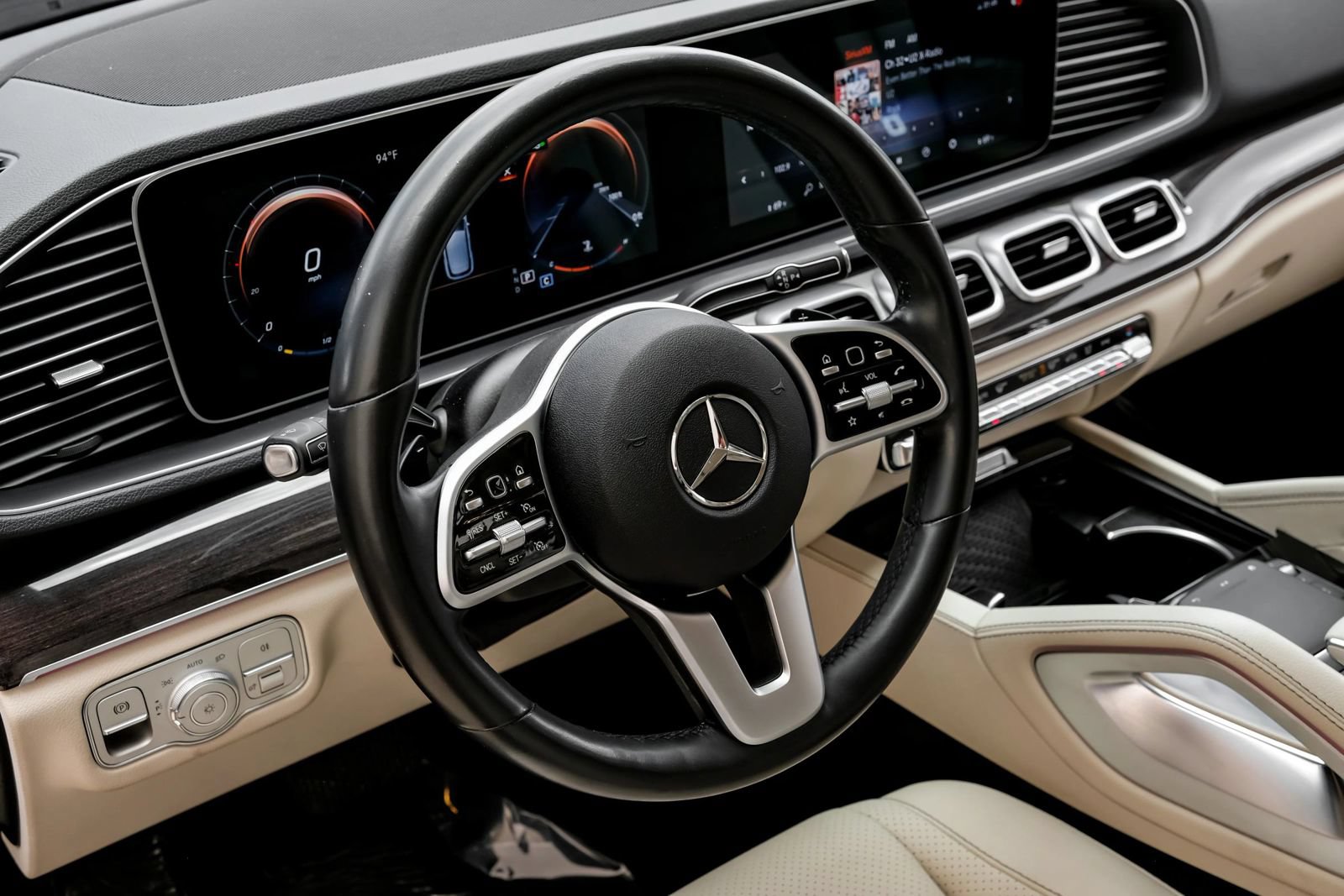 Used 2021 Mercedes-Benz GLE 350 w/ Premium Package image 21