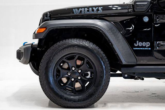 Certified 2023 Jeep Wrangler Unlimited w/ Cold Weather Group AWD/4WD image 32